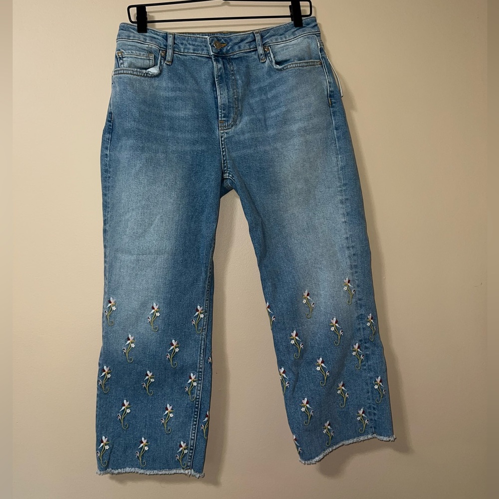 Anthropologie Flower Embroidered Light Blue Washed Jeans Size 29
